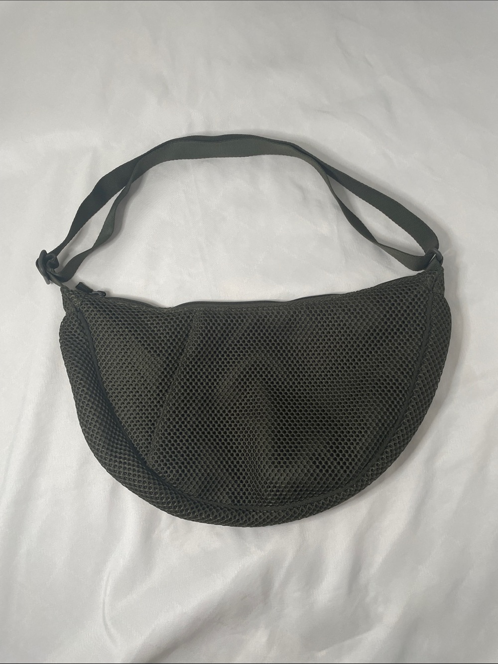 Uniqlo Army Green Mesh Round Shoulder Bag